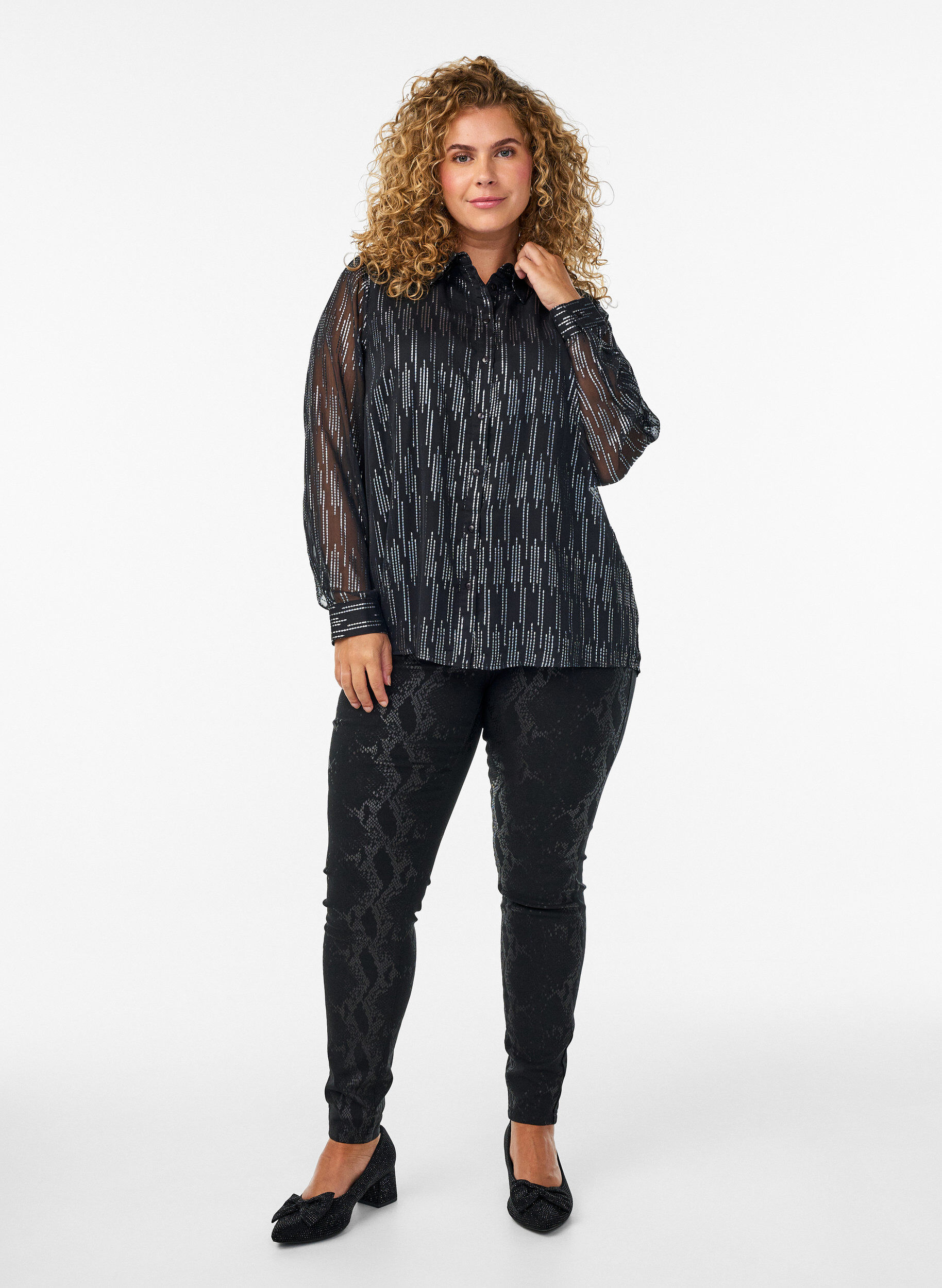 ZizziBluse mit glitzerndem Muster, Schwarz, Model image number 1