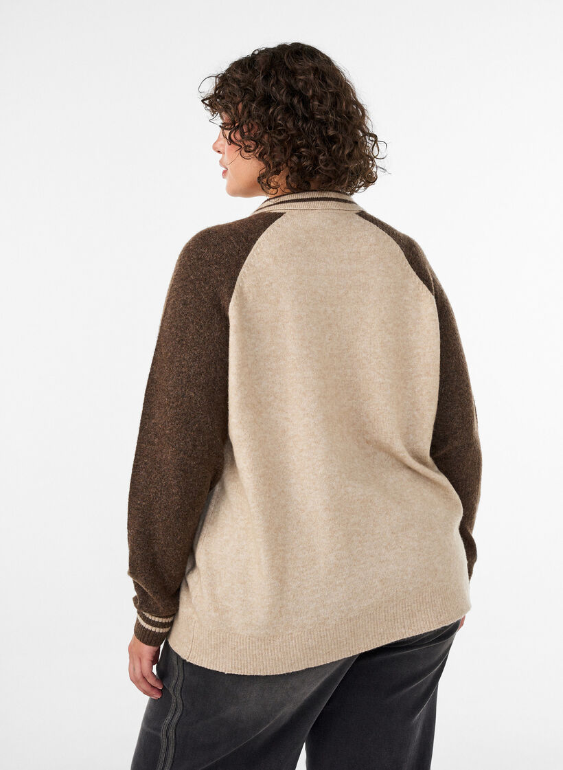 Strickjacke mit Kontrast&auml;rmeln und Kragen, Beige, Model image number 2
