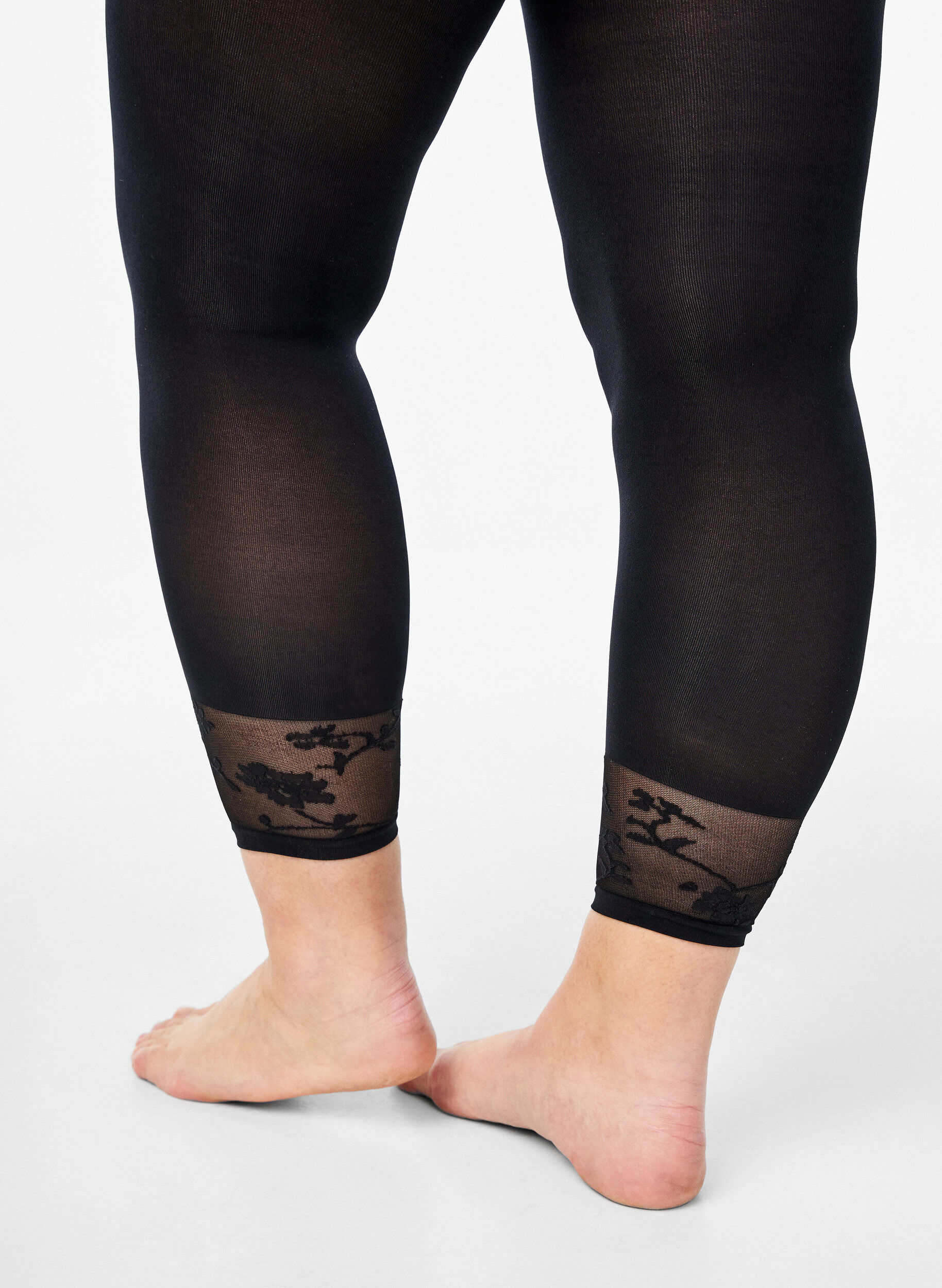 Zizzi50 Denier Strumpfhose mit Spitzensaum, Schwarz, Model image number 2