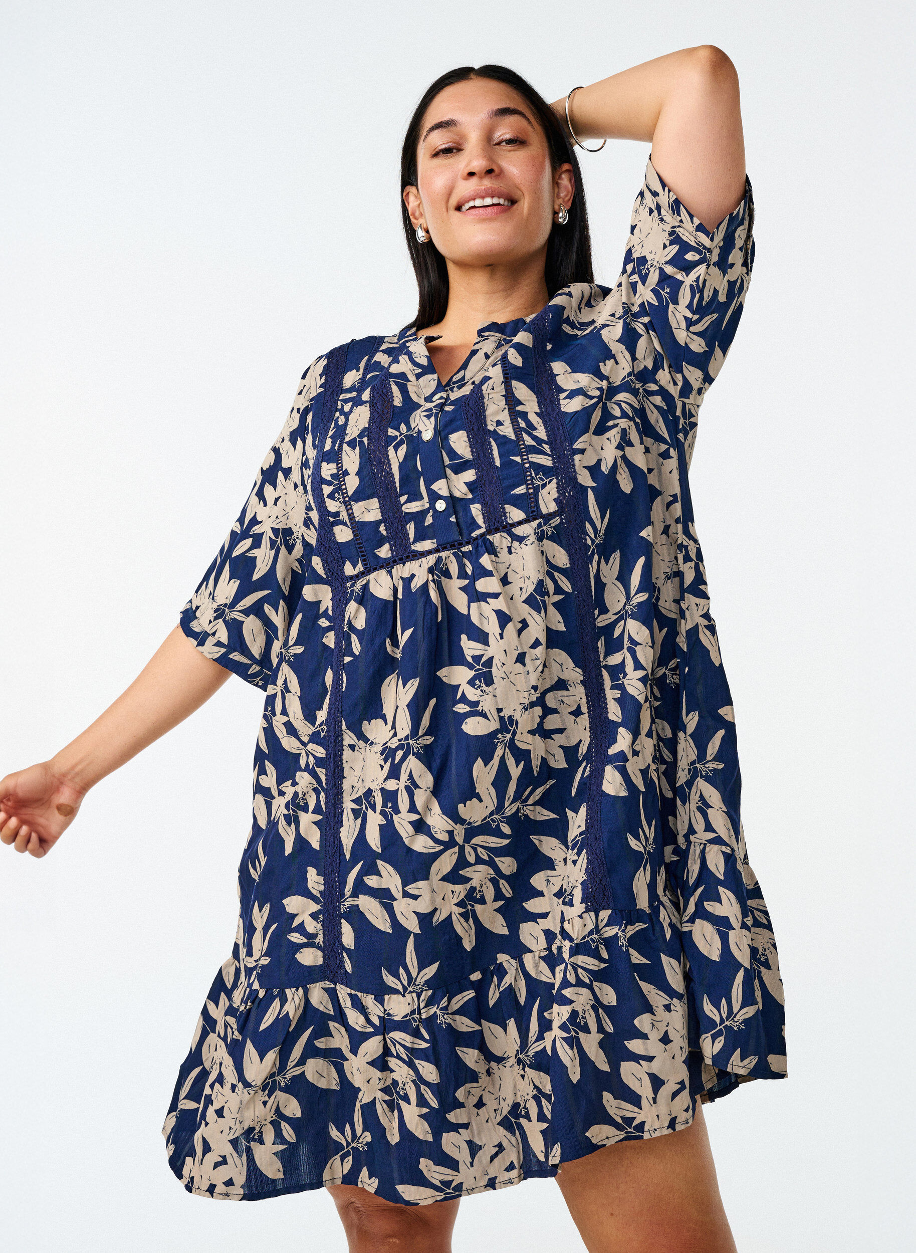 ZizziKurzes Viskosekleid mit Spitzenbesatz und A-Linien-Schnitt, Blau, Image image number 0