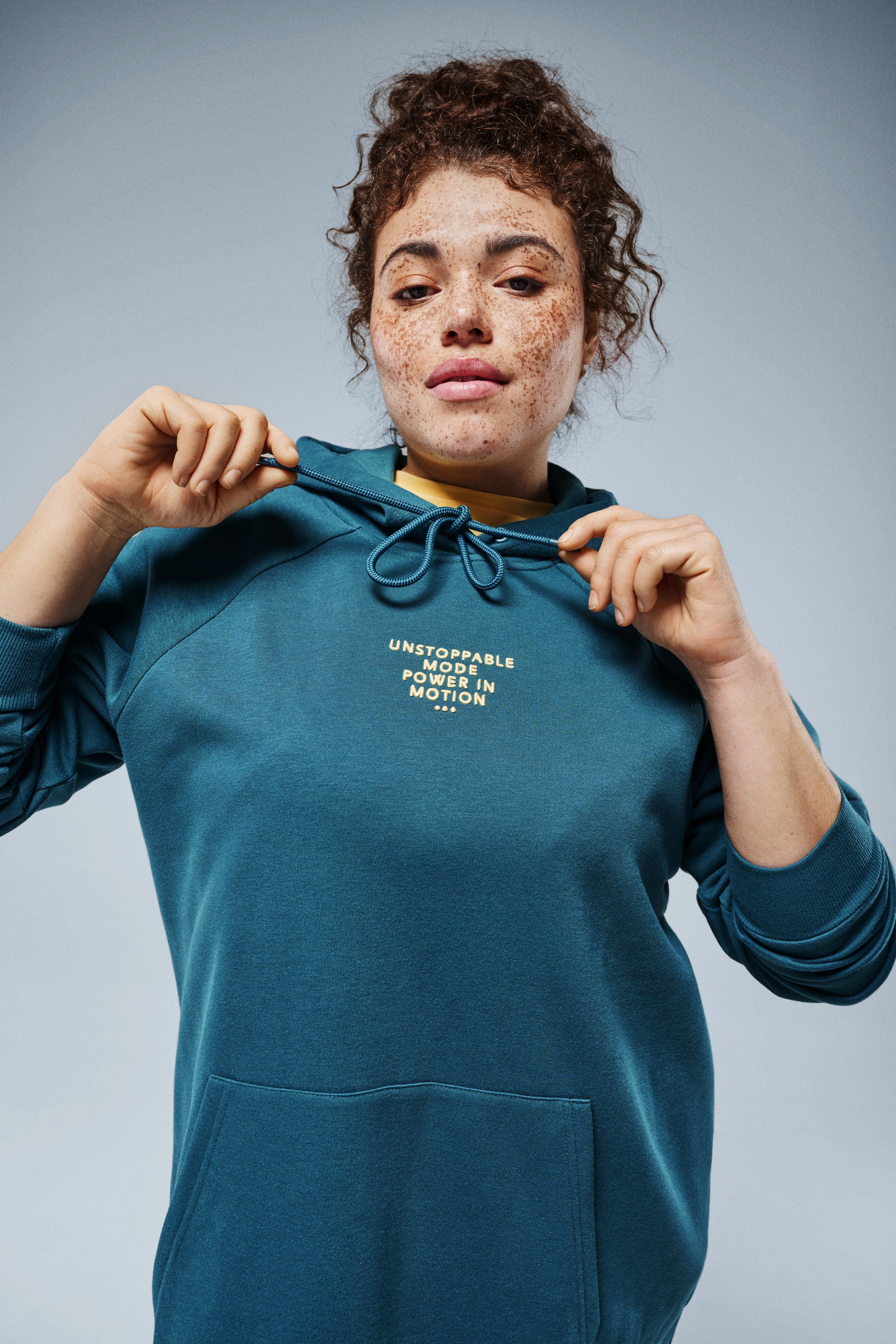 ZizziT-Shirt und Hoodie, , Model