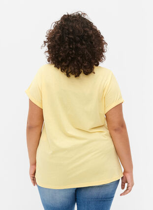 Kurzärmeliges T-Shirt aus einer Baumwollmischung, Popcorn, Model image number 1