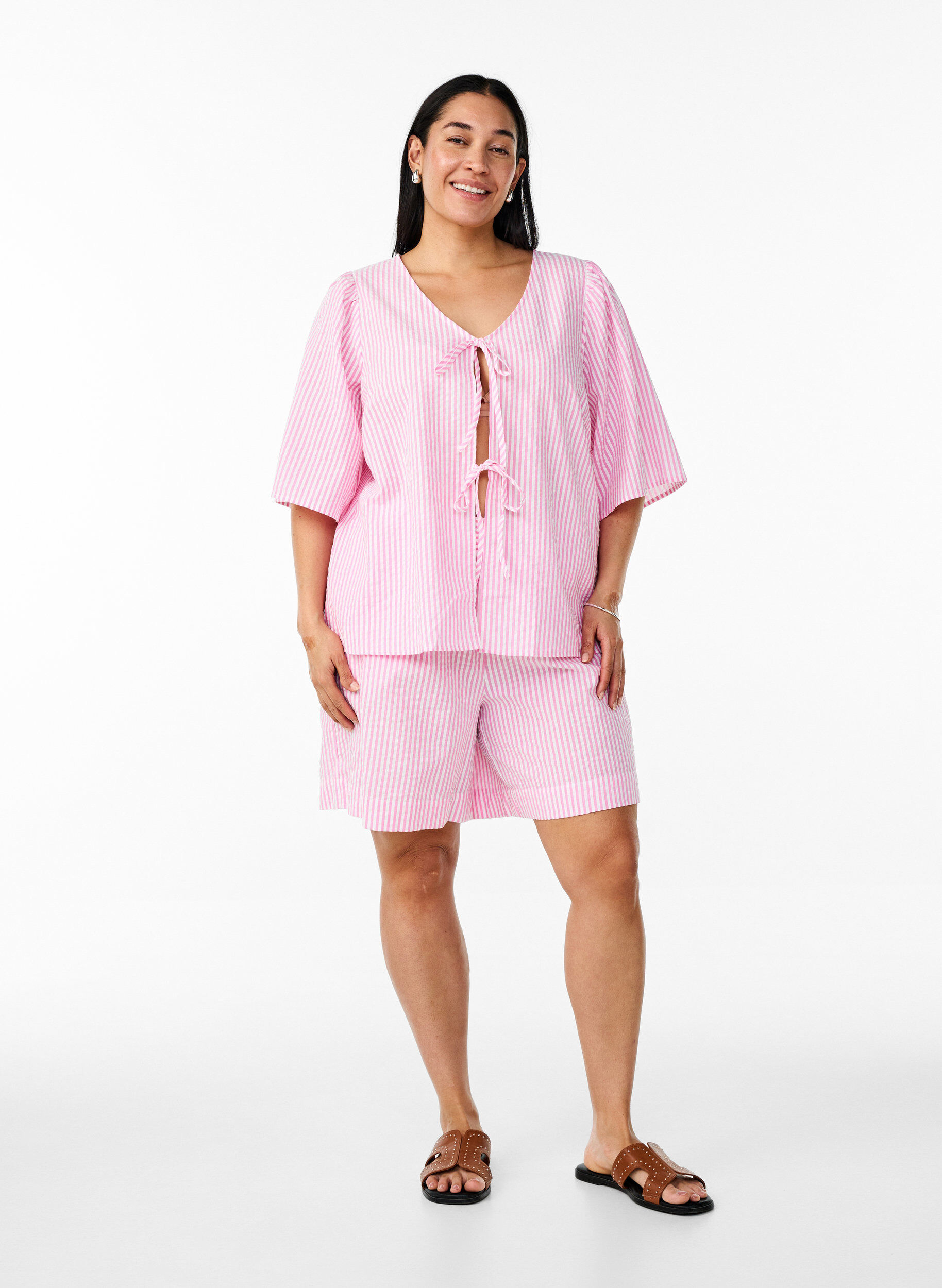 ZizziFLASH - Kurze Hosen mit Streifen und hoher Taille, Pink, Model image number 1