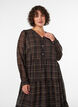 Kariertes Midikleid mit Stufenrock, Braun, Model image number 2
