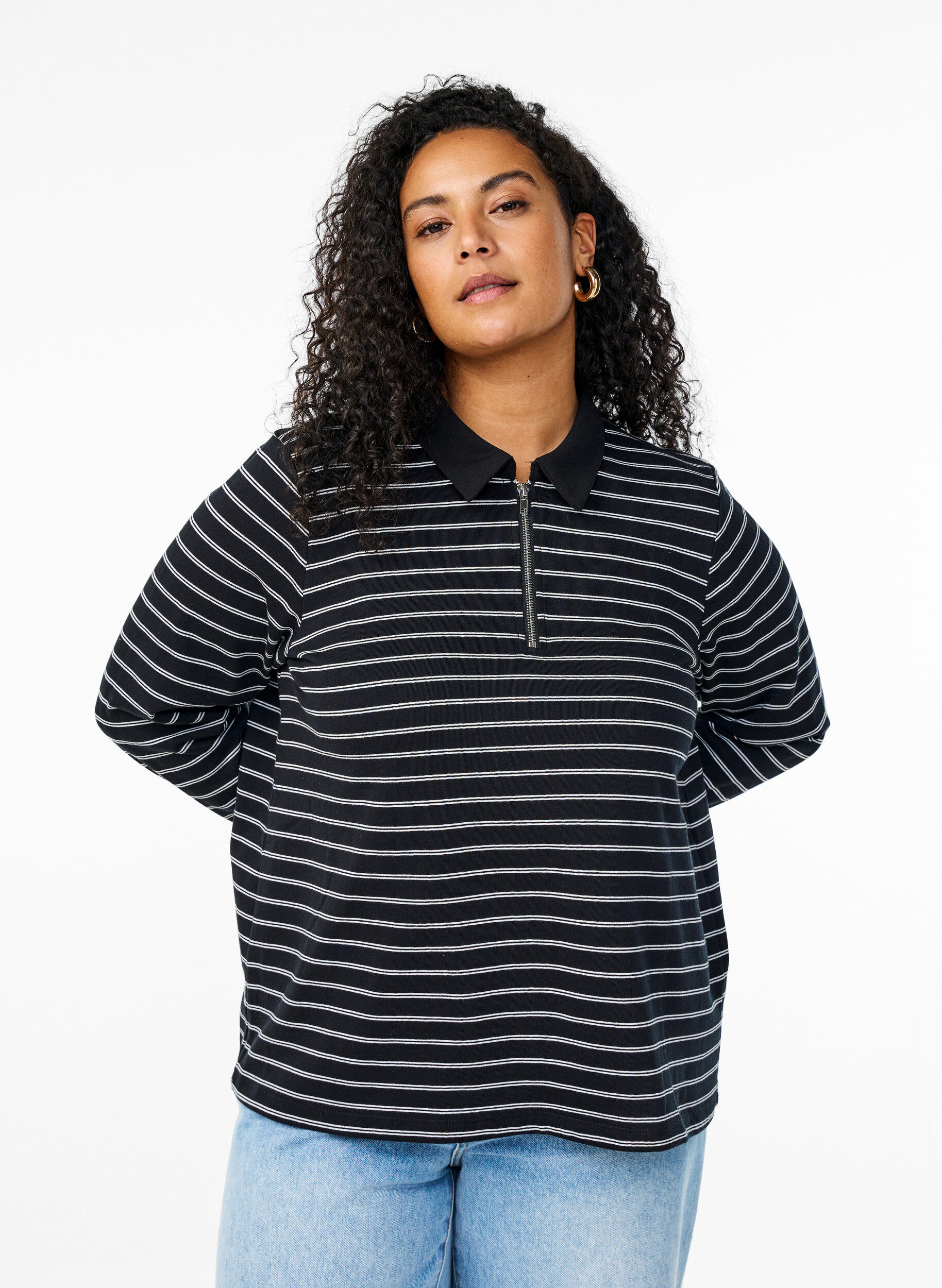 ZizziPoloshirt mit Streifen und Rei&szlig;verschluss, Schwarz, Model image number 0