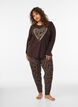 Pyjamaoberteil aus Baumwolle mit Herzmuster, Braun, Model image number 1
