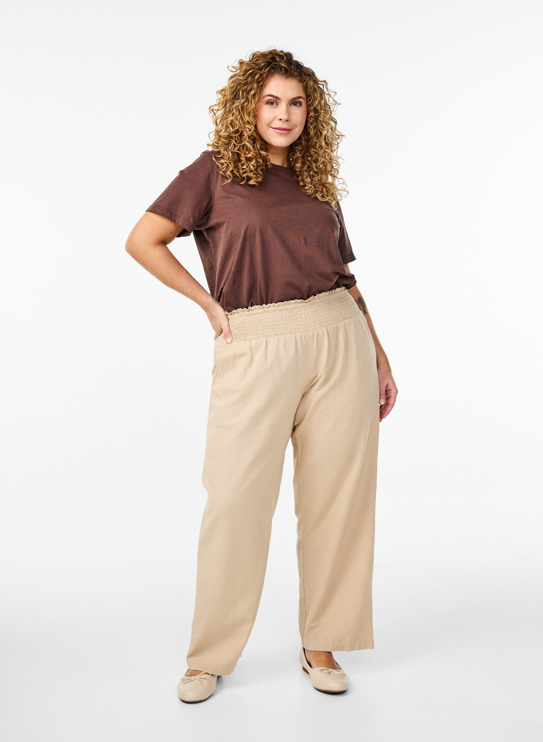 ZizziGesmokte Hose mit Leinen, Beige, Model image number 0