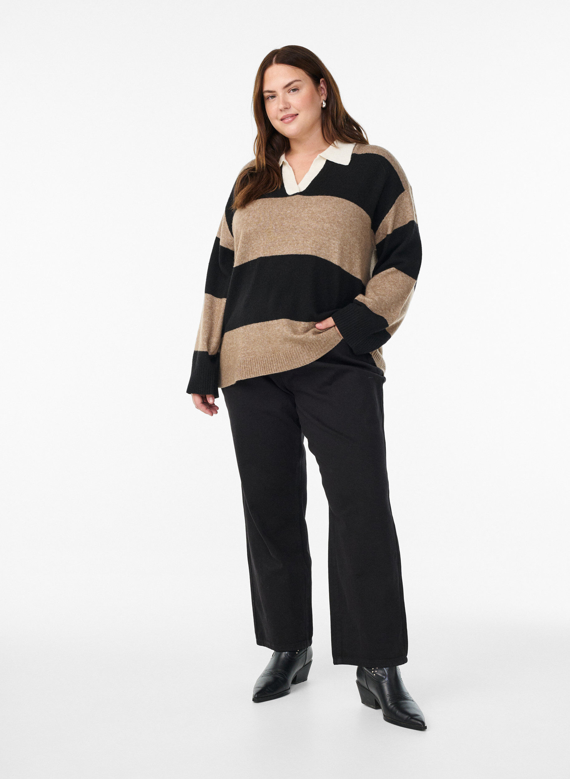 ZizziStrickbluse mit Kragen und V-Ausschnitt, Schwarz, Model image number 1