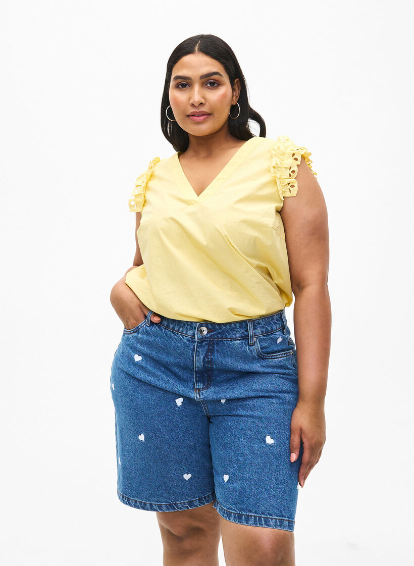 Denim-Shorts mit hoher Taille und mit Herzen bestickt, Blau, Model image number 0