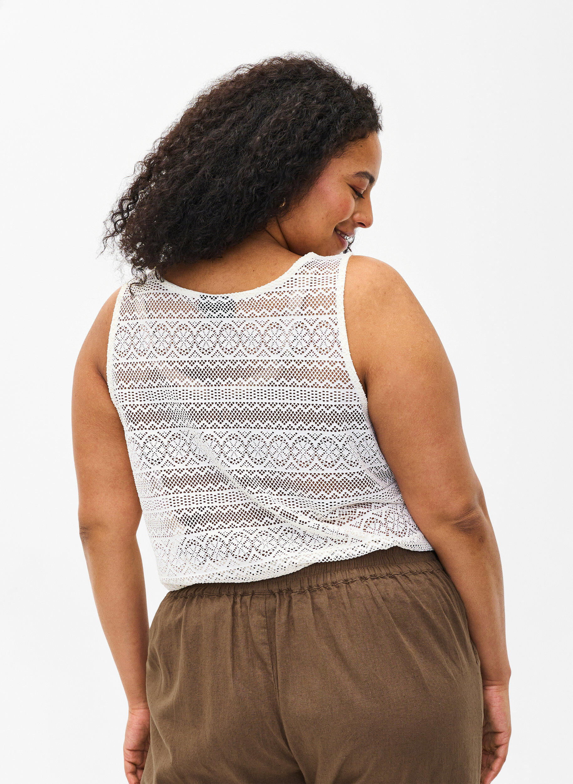 Zizzi&Auml;rmelloses Oberteil mit Lochmuster, Off White, Model image number 1