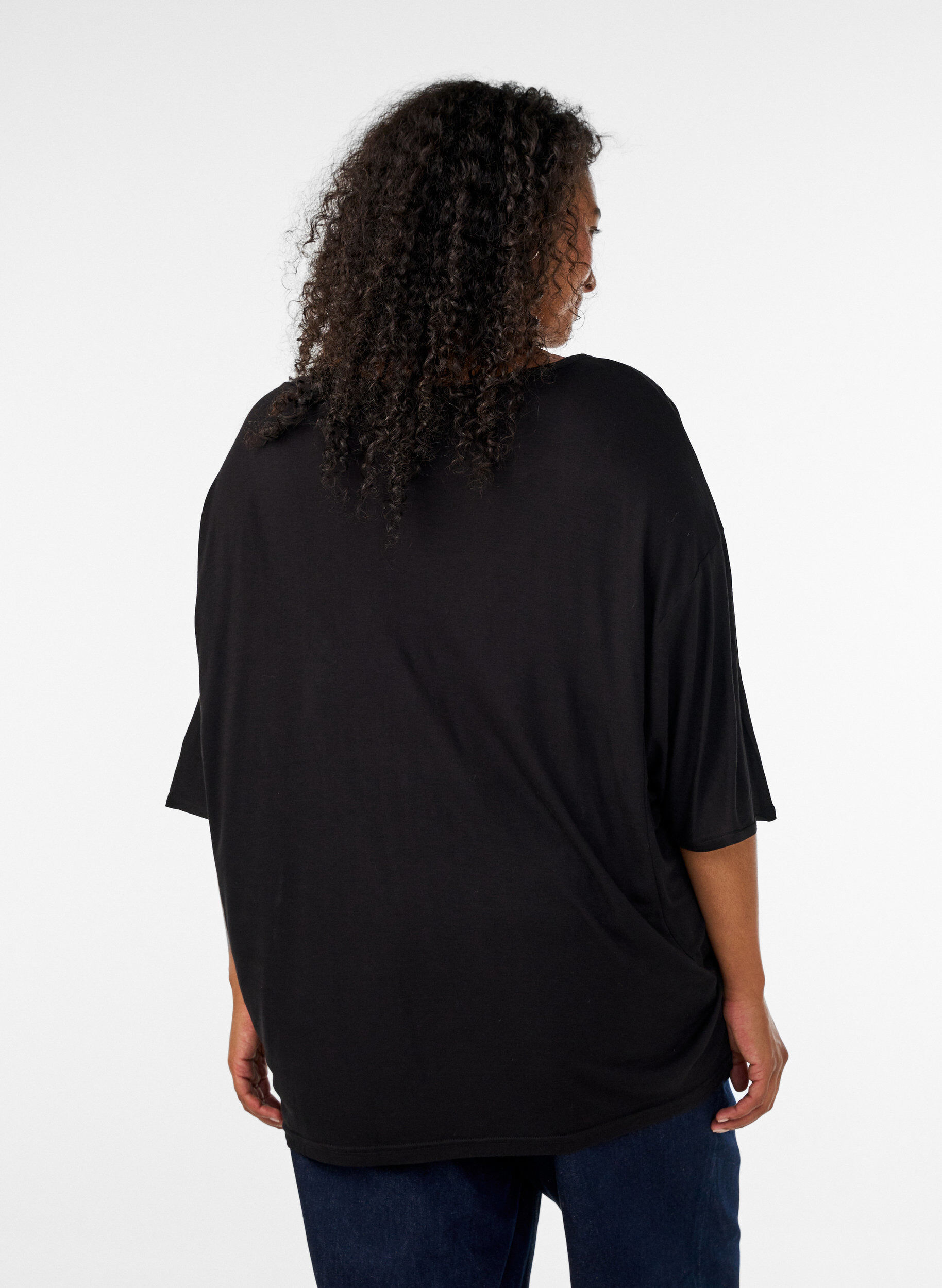 ZizziLockeres T-Shirt aus Viskose-Jersey, Schwarz, Model image number 2