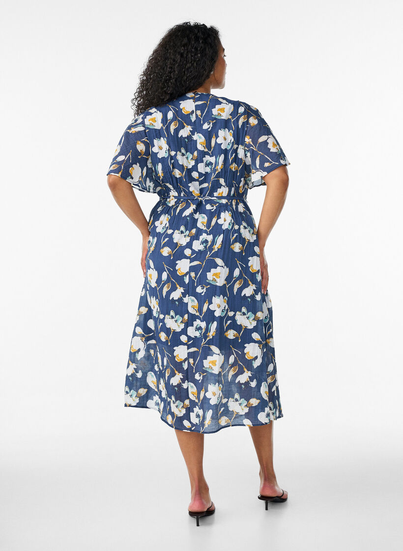 Kn&ouml;chellanges Kleid mit Fl&uuml;gel&auml;rmeln und Bindeg&uuml;rtel, Blau, Model image number 1