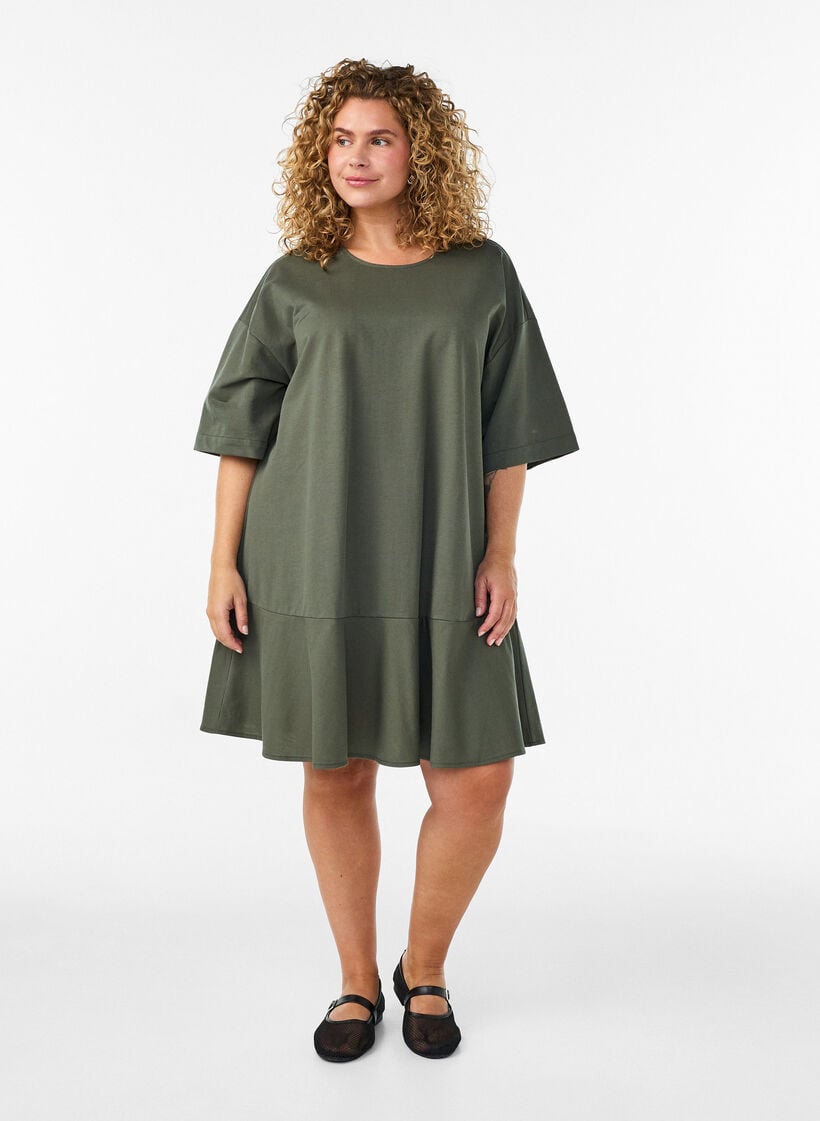 Kurzes Kleid mit lockerer Passform und R&uuml;schensaum, Gr&uuml;n, Model image number 1