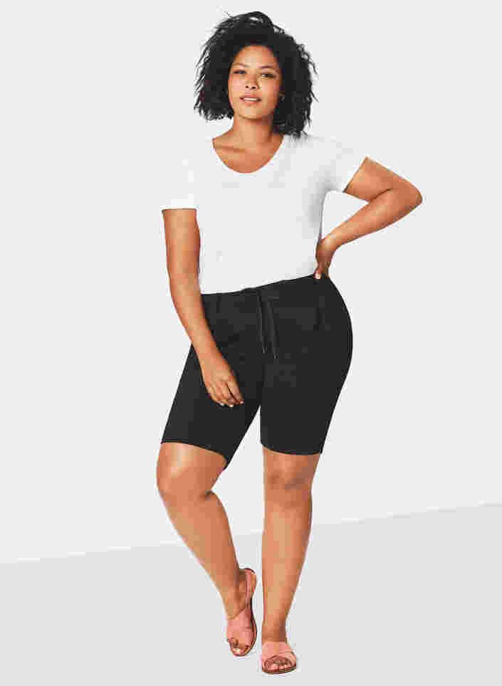 Weiche Shorts, Black, Model image number 1