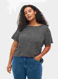 2er-Pack basic T-Shirts aus Baumwolle, Black/Black Stripe, Model