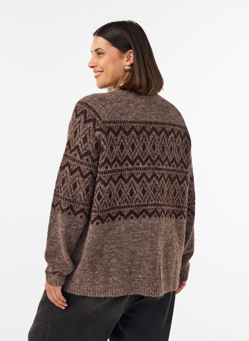 Strickjacke mit Jacquardmuster, Braun, Model