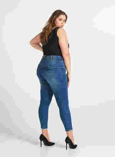 Cropped Amy Jeans mit Reißverschluss, Blue denim, Model image number 1