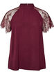 Bluse mit kurzen &Auml;rmeln aus Spitze und hohem Kragen, Rot, Packshot image number 0