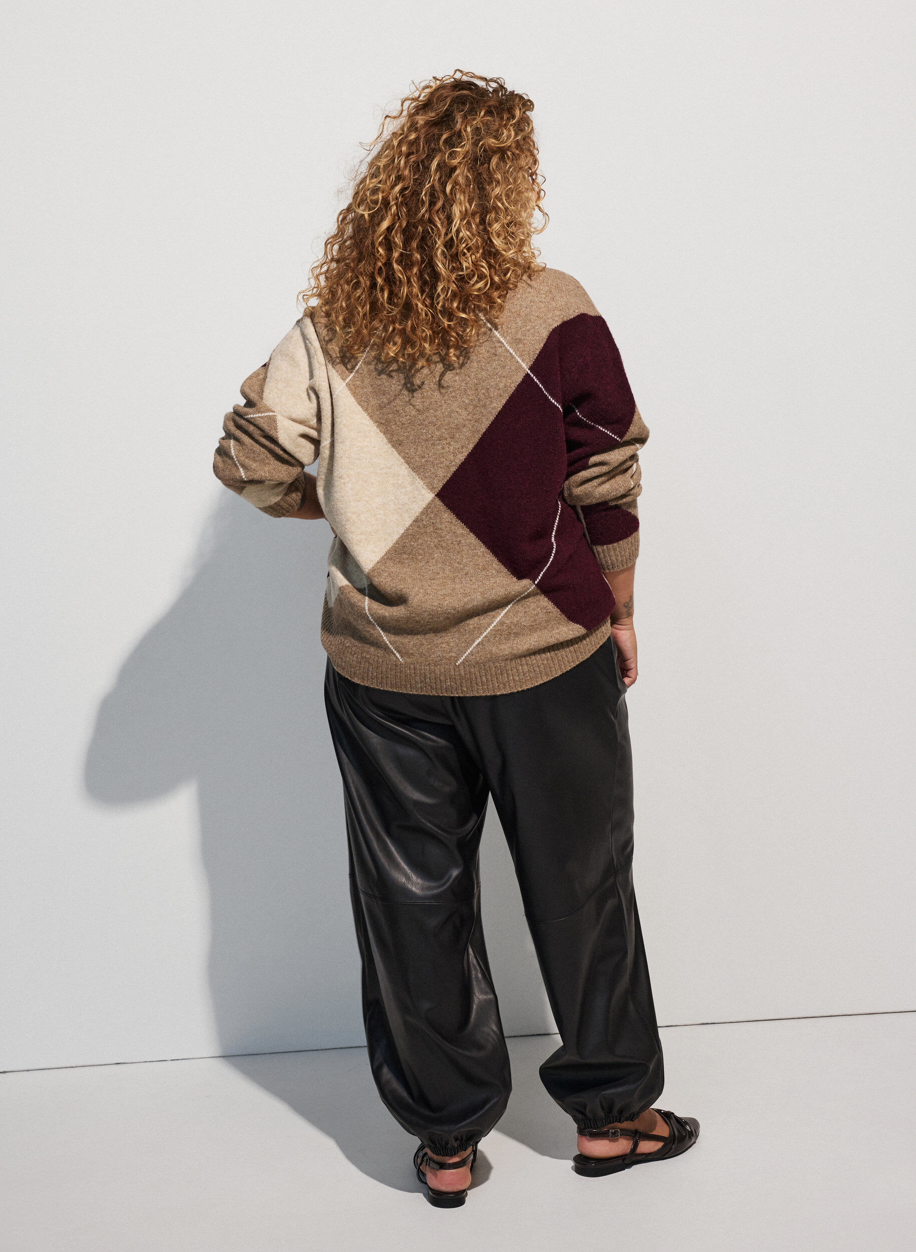 ZizziStrick mit Harlekinmuster, Braun, Model image number 2