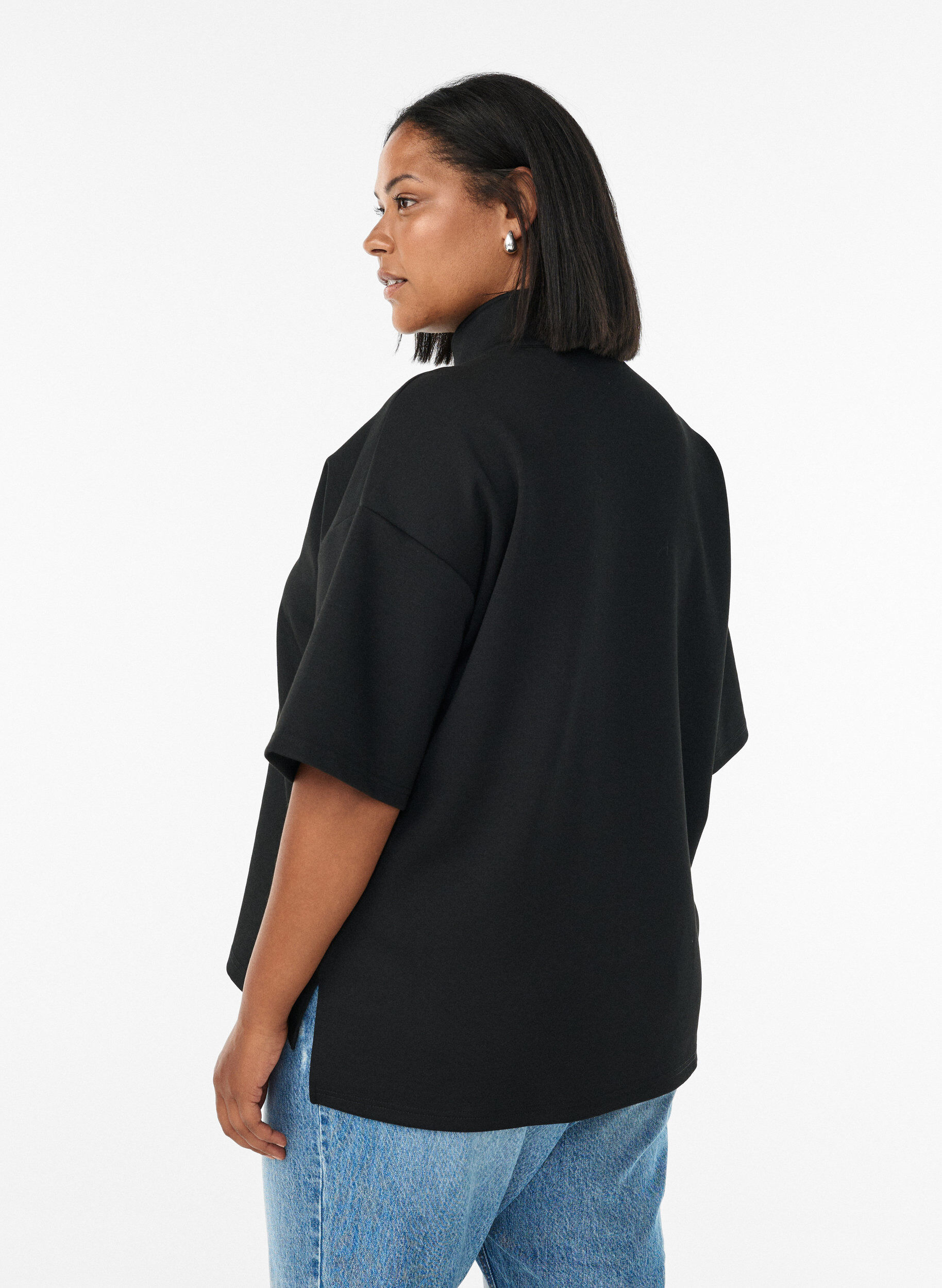 ZizziKurz&auml;rmeliges Sweatshirt mit hohem Kragen, Schwarz, Model image number 2