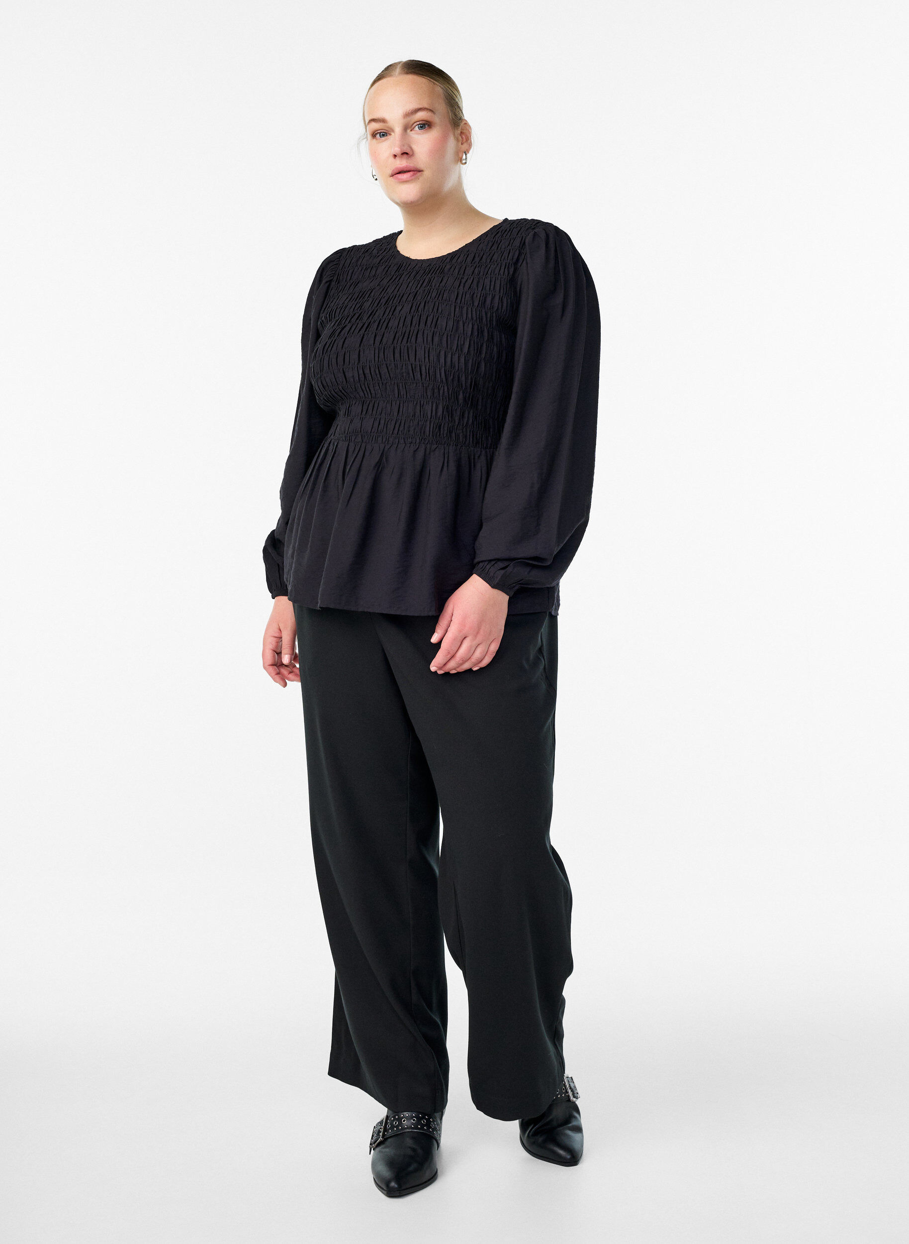 ZizziBluse mit Smock und langen &Auml;rmeln, Schwarz, Model image number 1