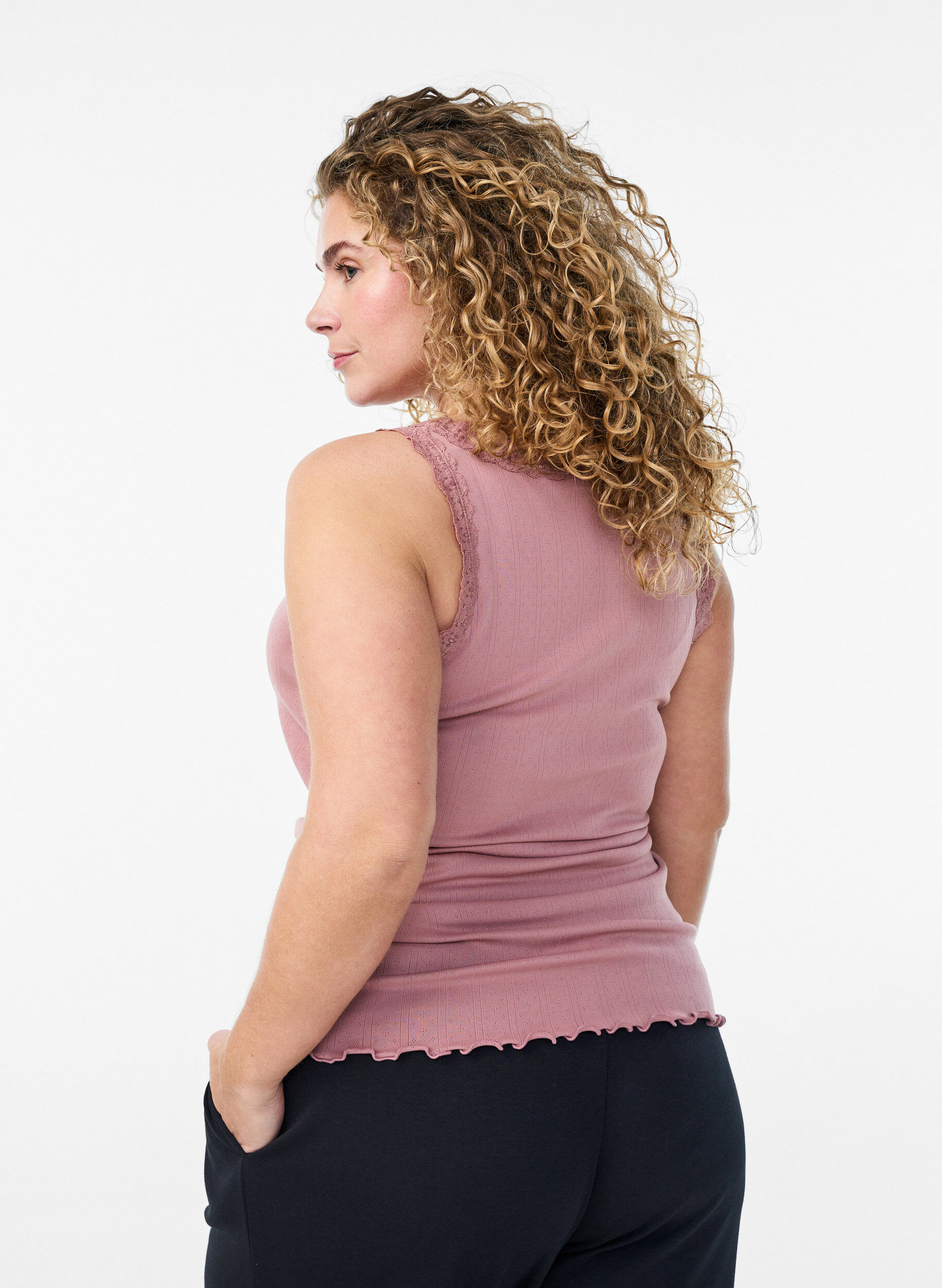 ZizziTanktop mit Spitzen und Lochstickerei, Rot, Model image number 2