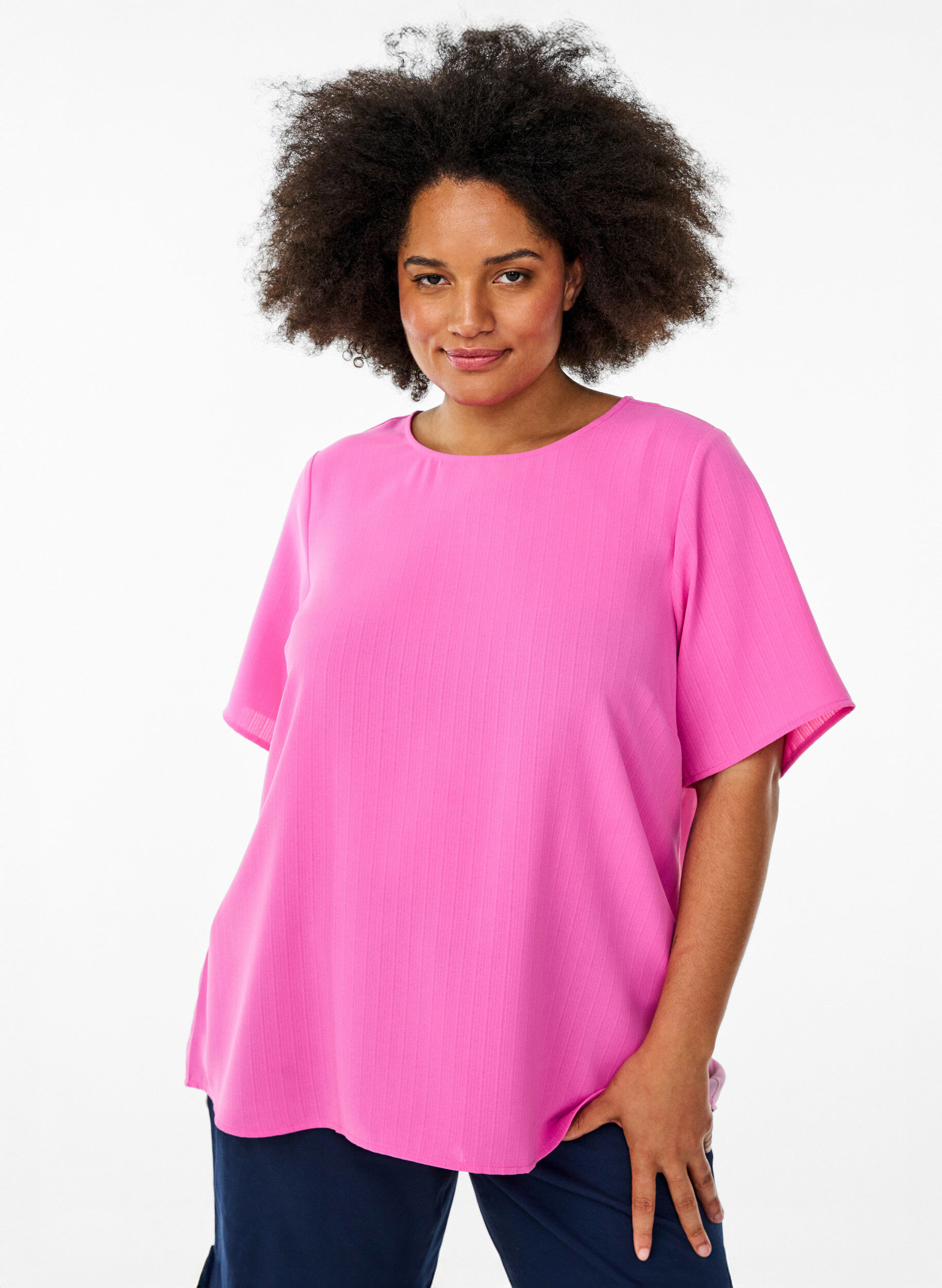 Kurz&auml;rmelige Bluse mit Rundhalsausschnitt, Pink, Model