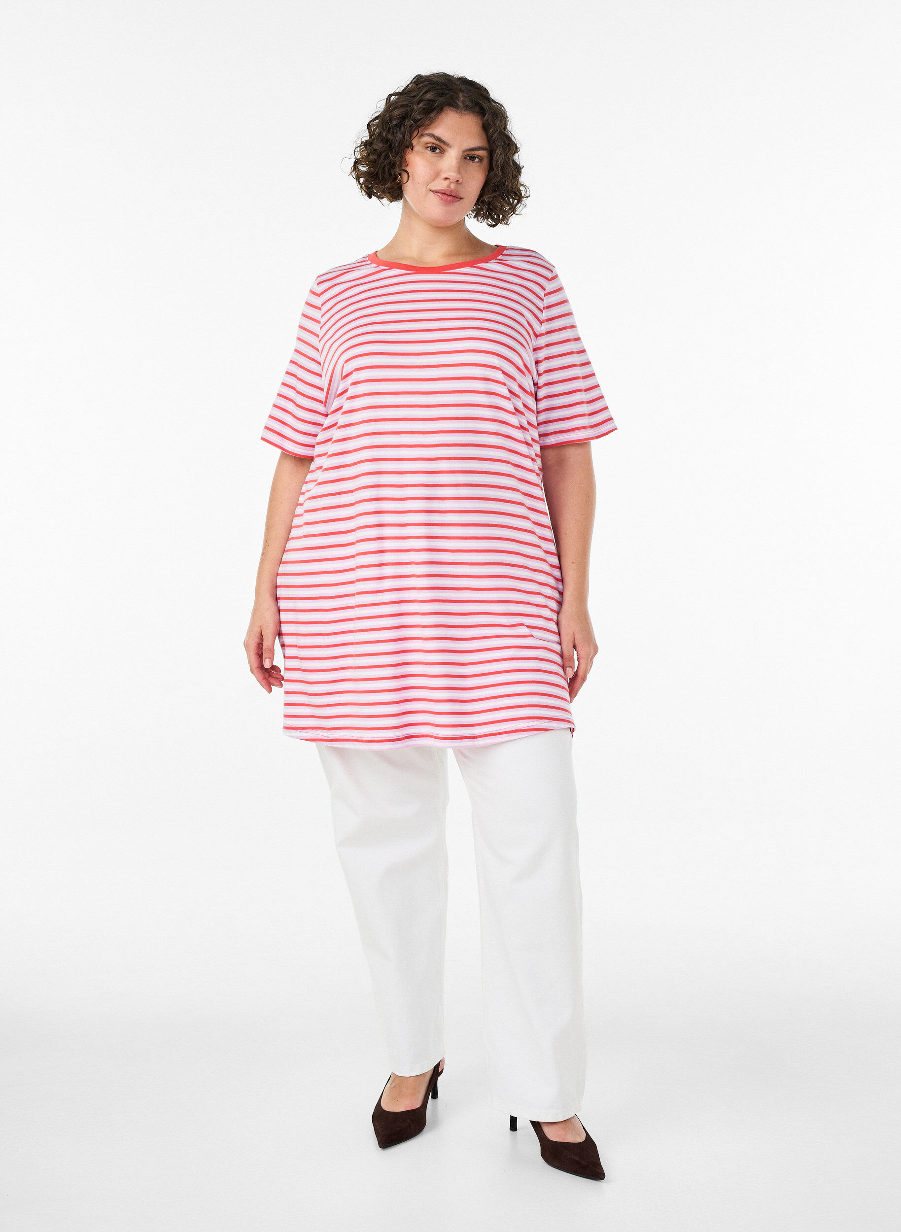 ZizziLanges oversized T-Shirt aus Bio-Baumwolle mit Streifen, Lila, Model image number 1