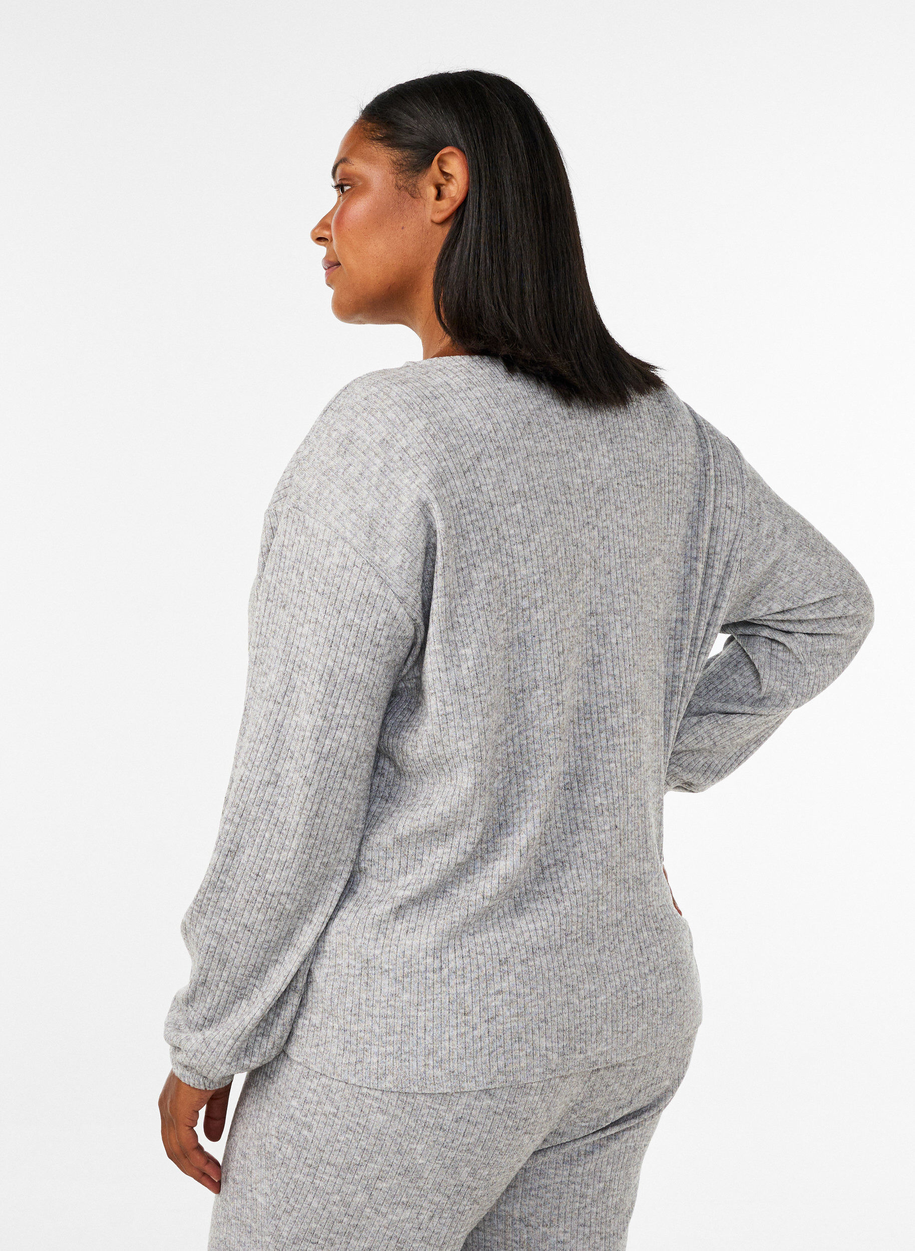 ZizziBluse aus Jersey mit Rippstruktur und V-Ausschnitt, Grau, Model image number 2