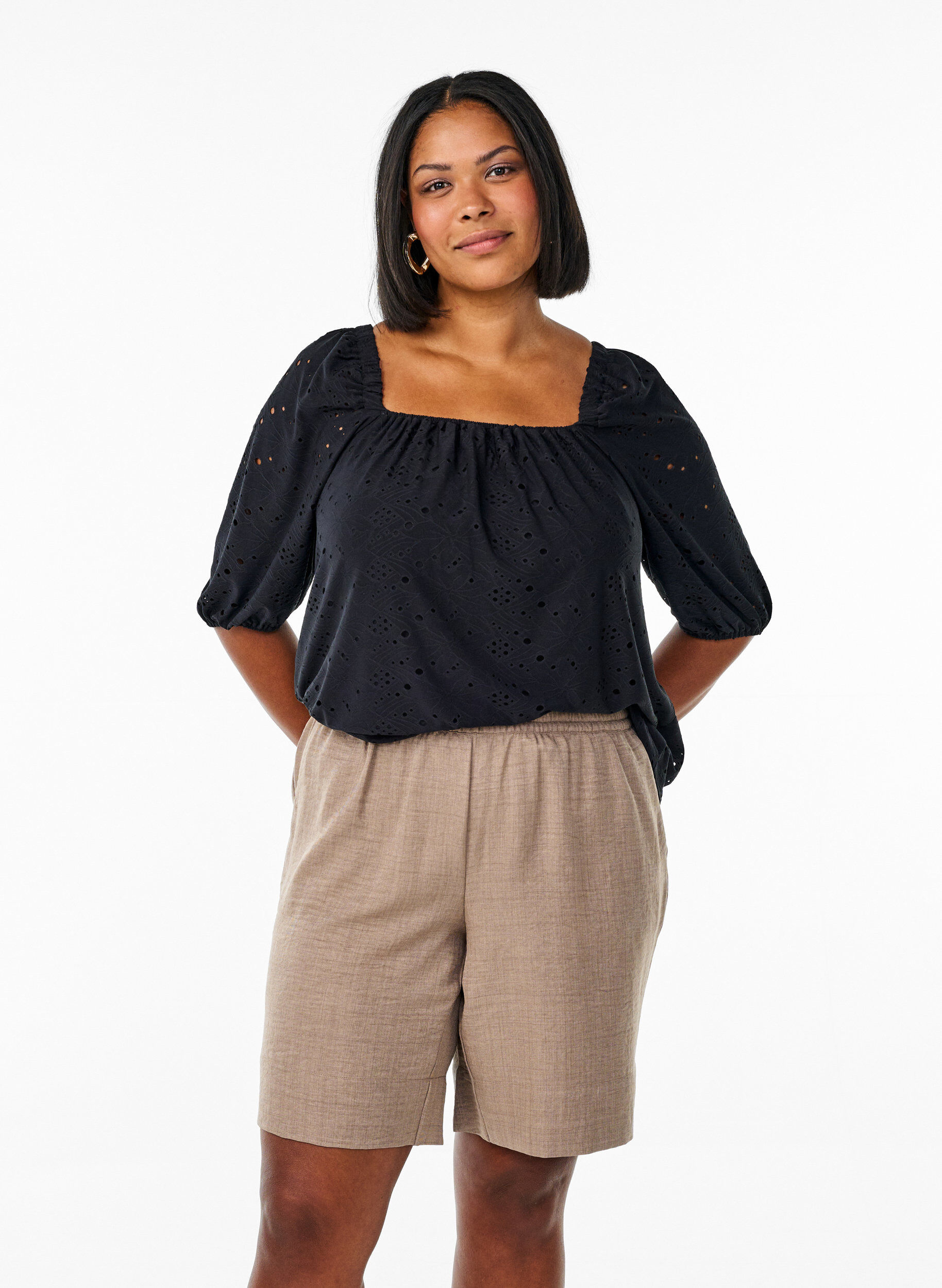 ZizziShorts mit Taschen und hoher Taille, Braun, Model image number 0