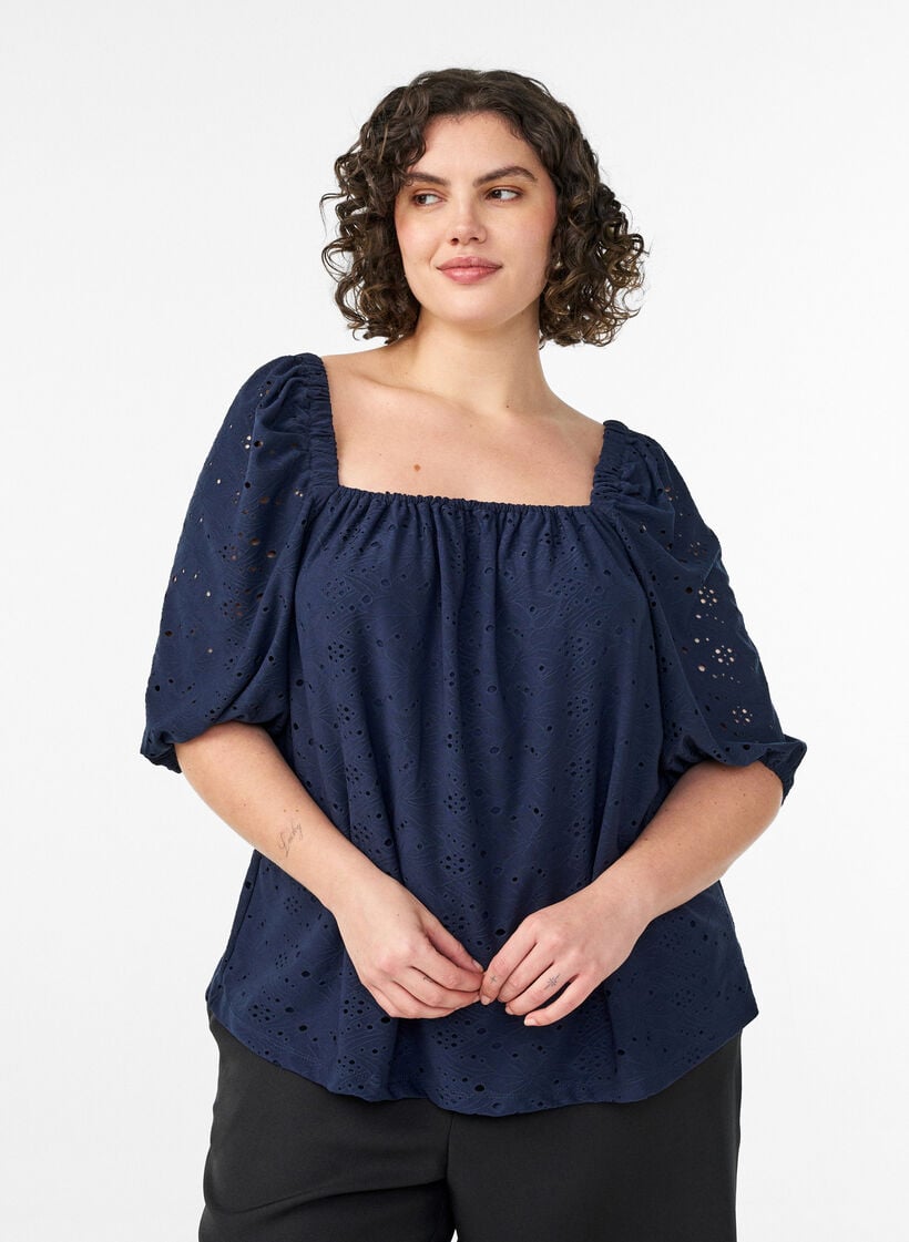 Bluse mit kurzen Puff&auml;rmeln und Lochmuster, Blau, Model image number 0