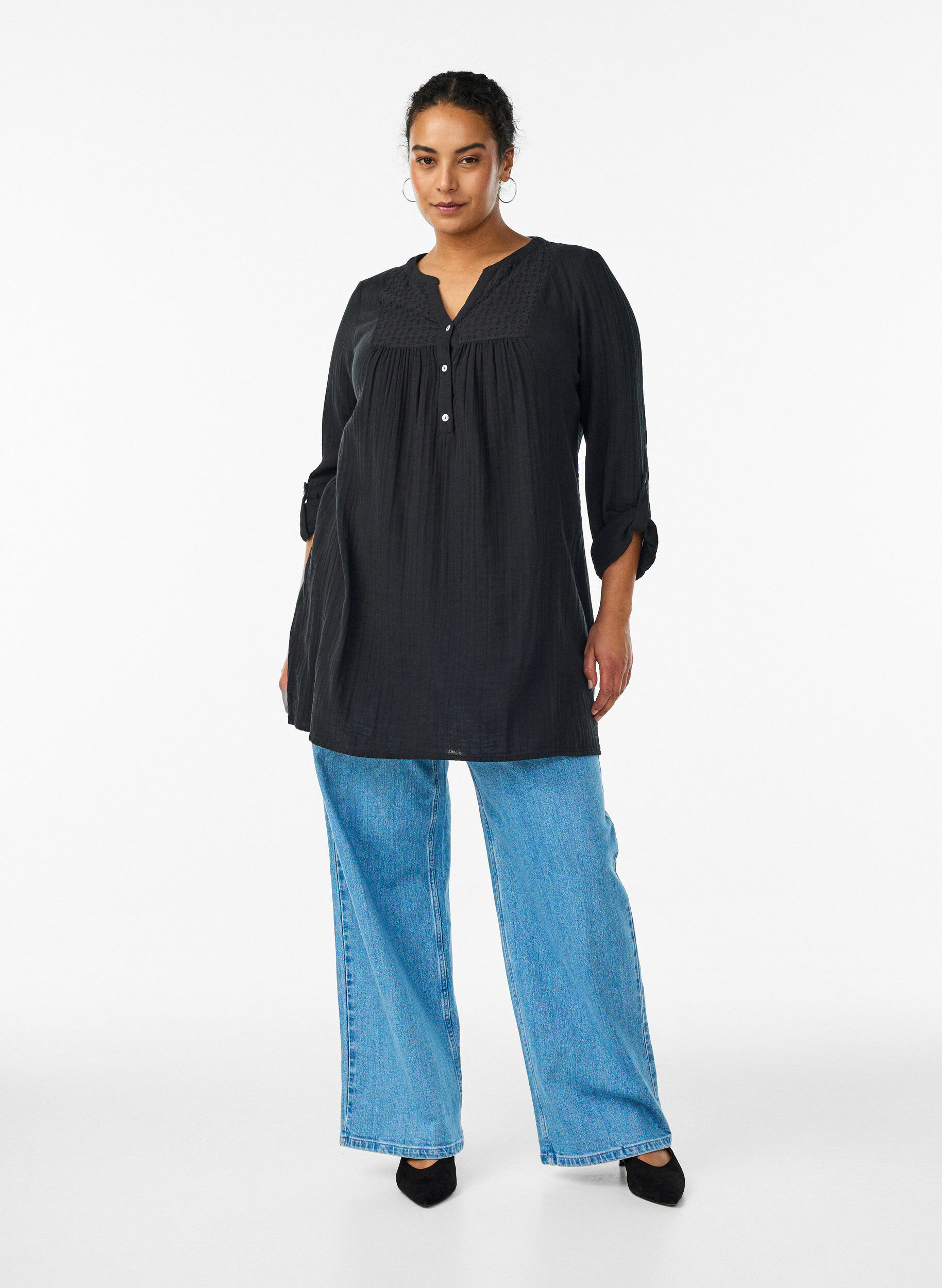 ZizziTunika aus Baumwollmusselin mit Broderie Anglaise, Schwarz, Model image number 1
