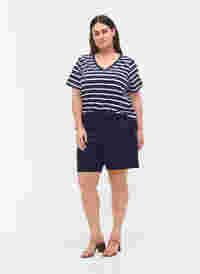 Lockere Shorts mit Kordelzug und Taschen, Navy Blazer, Model