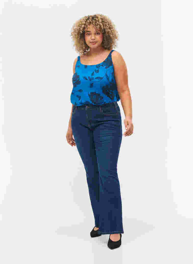 Ellen Bootcut-Jeans mit hoher Taille, Dark Blue, Model