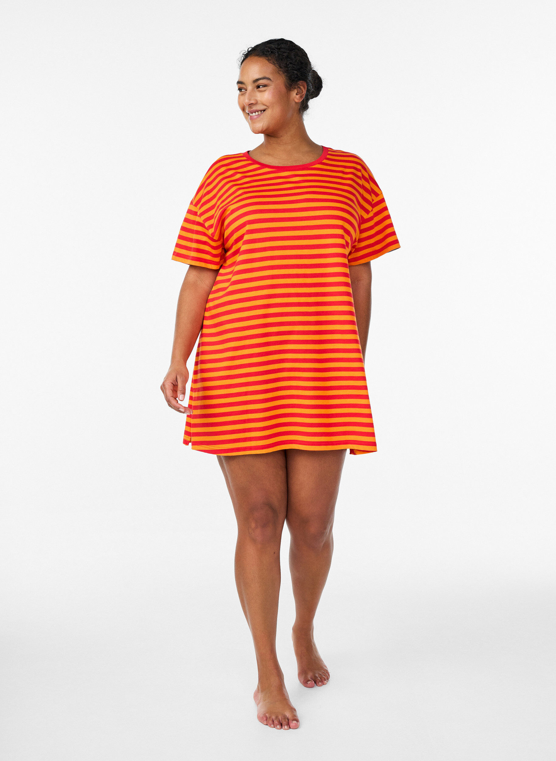 ZizziLang gestreiftes Nachthemd, Rot, Model image number 1