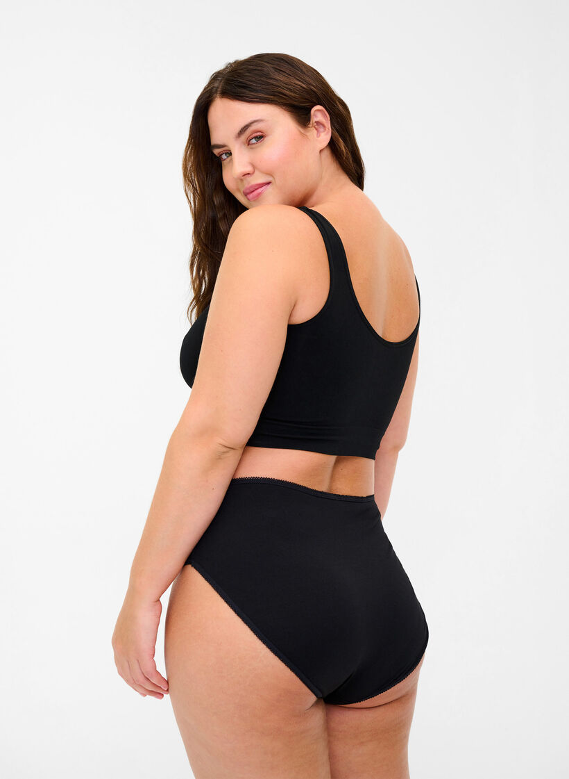3er-Pack Baumwollslips mit regul&auml;rer Taillenh&ouml;he, Schwarz, Model image number 1