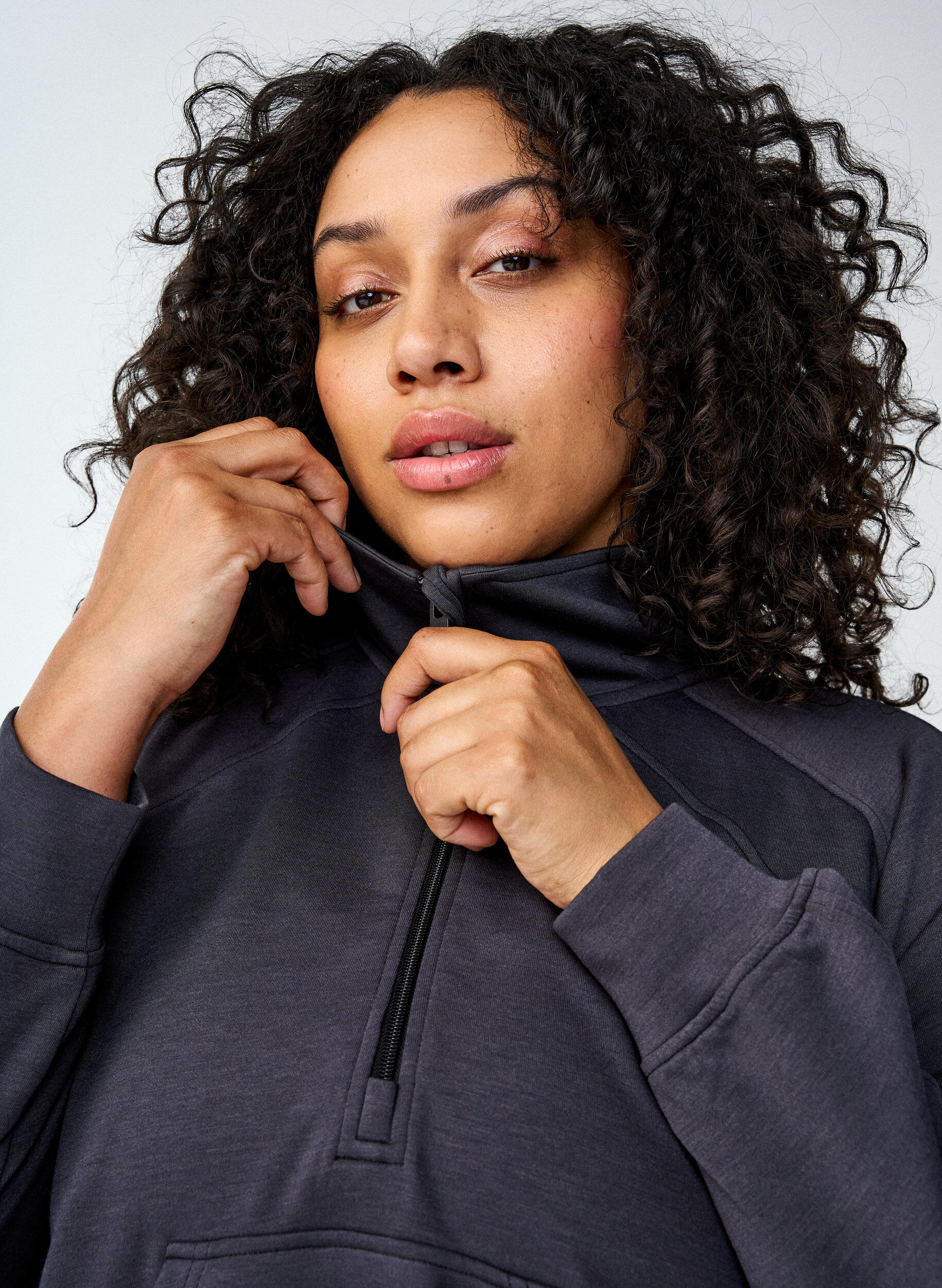 ZizziSportliches Sweatshirt mit hohem Kragen und Rei&szlig;verschluss, Asphalt, Image image number 1