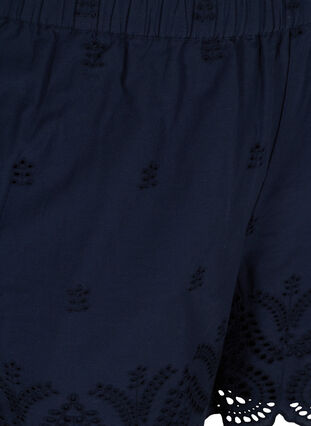Baumwollshorts mit Taschen und Lochstickerei, Navy Blazer, Packshot image number 2
