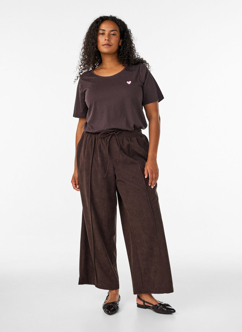 Cordhose mit weitem Bein und hoher Taille, Braun, Model image number 0