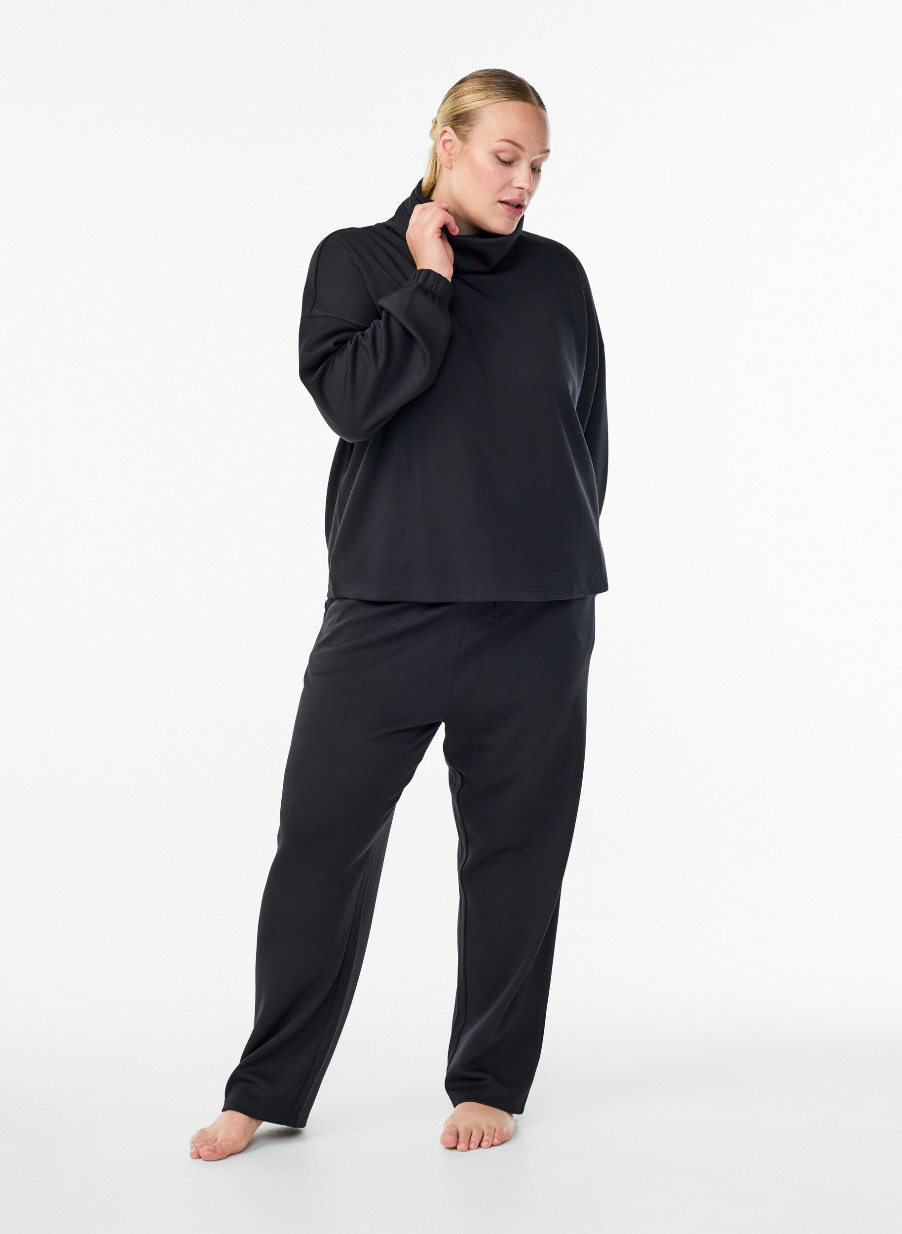 ZizziBluse mit Rollkragen aus Modal-Mix, Schwarz, Model image number 1