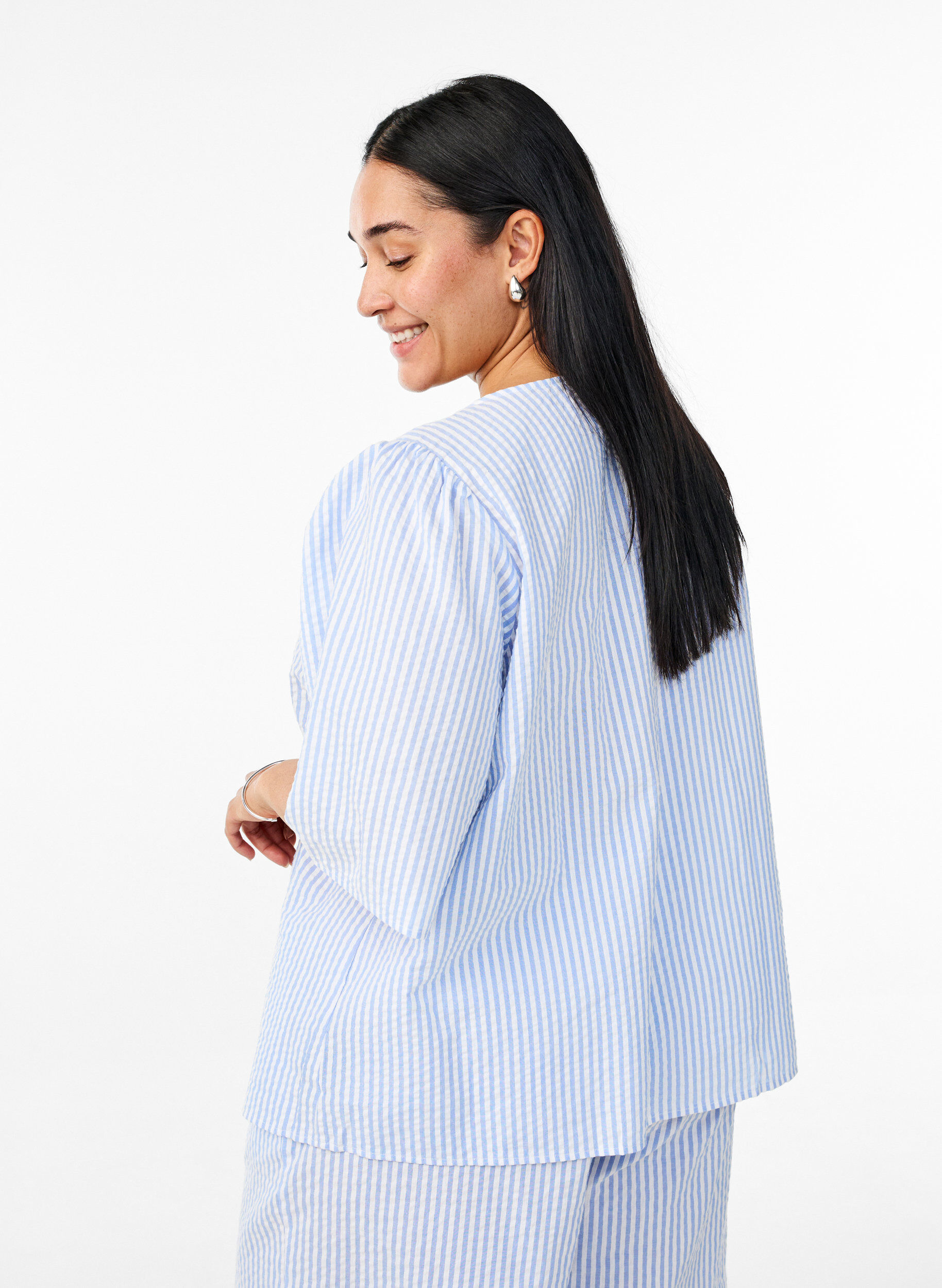 ZizziFLASH - Gestreifte Bluse mit Schleifen, Blau, Model image number 1