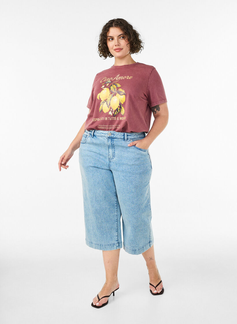 Baumwoll-T-Shirt mit Frontprint und gewaschener Optik, Rot, Model image number 1