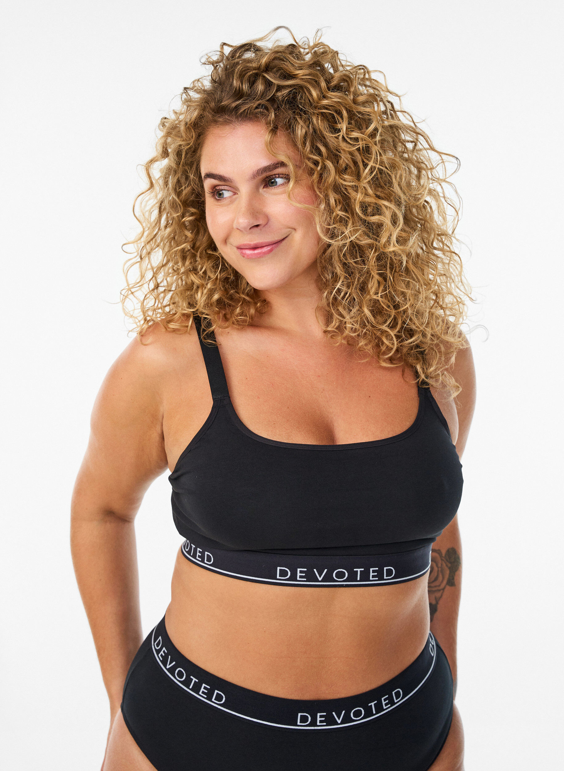 BH-Oberteil aus Baumwolle mit verstellbaren Tr&auml;gern, Schwarz, Model