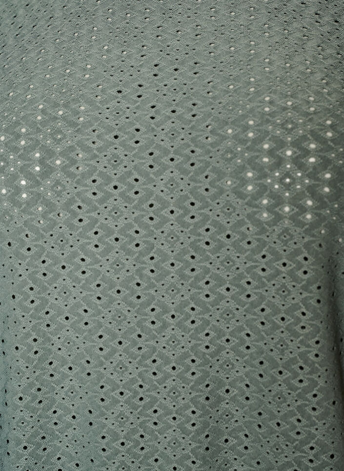 Bluse mit Lochstickerei und Ballon&auml;rmeln, Gr&uuml;n, Packshot image number 2