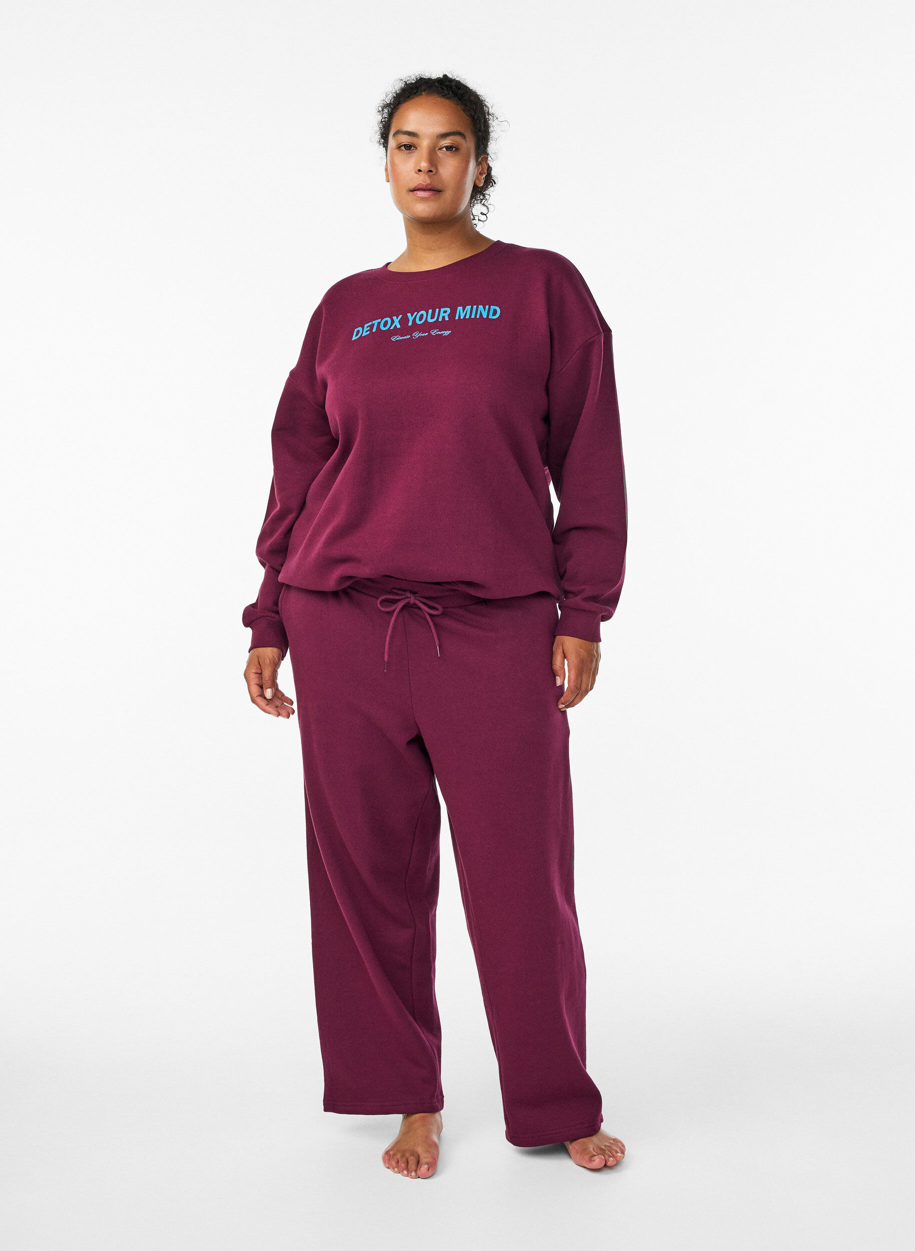 Sweathose mit Taschen, Dunkles Bordeaux, Model