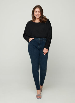 Amy Jeans, Dark blue washed, Model image number 2