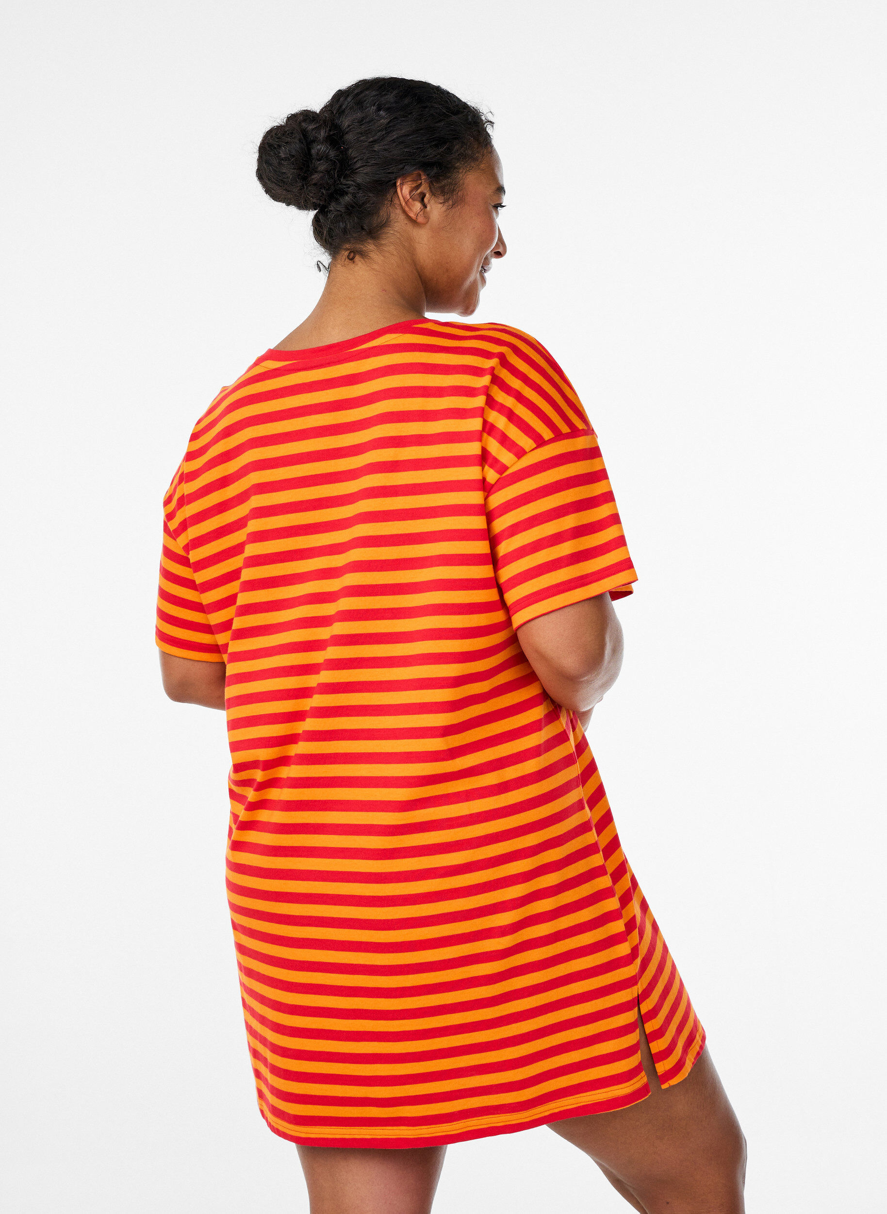 ZizziLang gestreiftes Nachthemd, Rot, Model image number 2