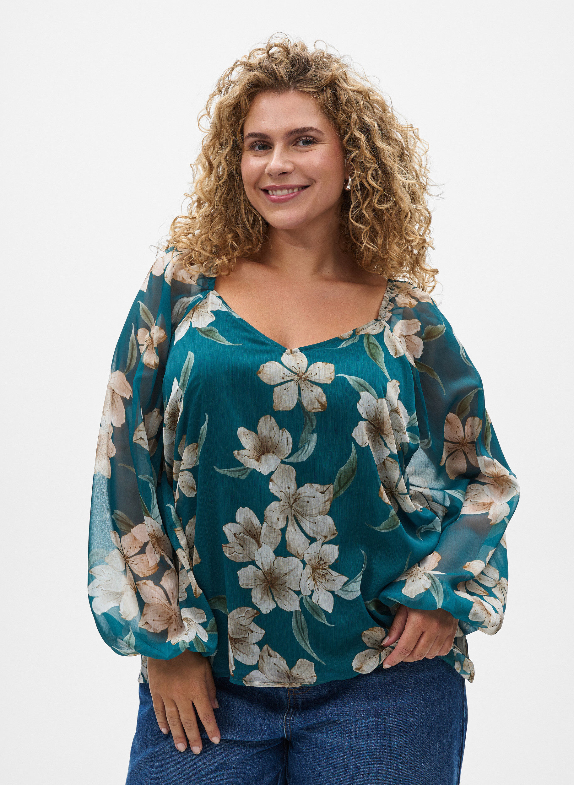ZizziBluse aus Chiffon mit gebl&uuml;mtem Print und langen &Auml;rmeln, Gr&uuml;n, Model image number 0