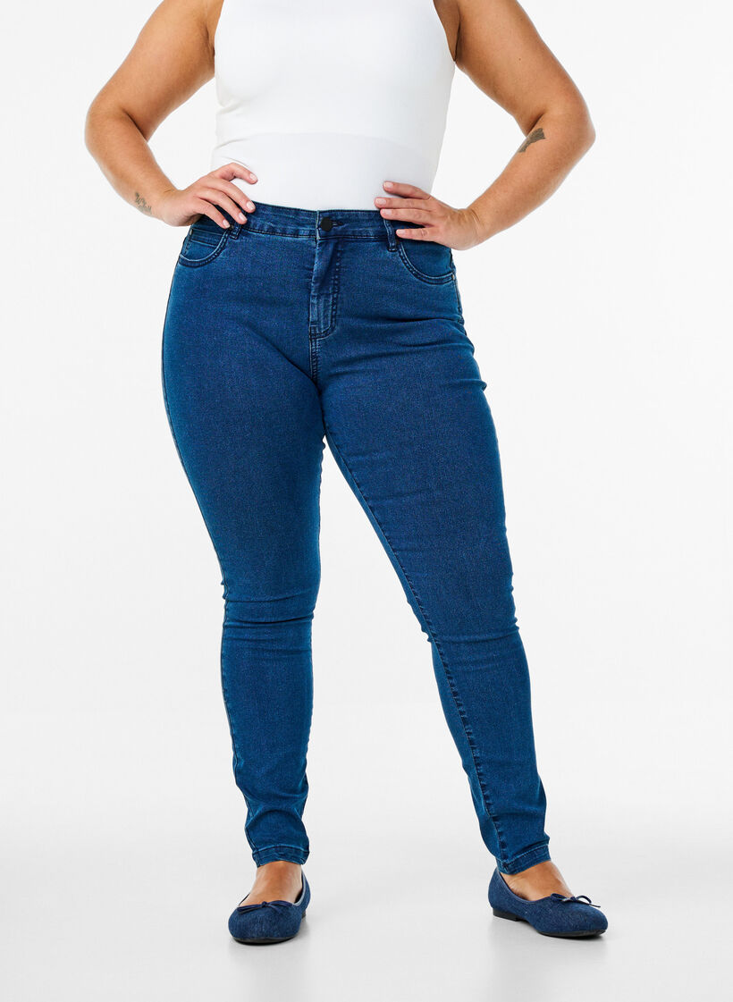 Hochtaillierte Super Slim Amy Jeans, Blau, Model image number 3