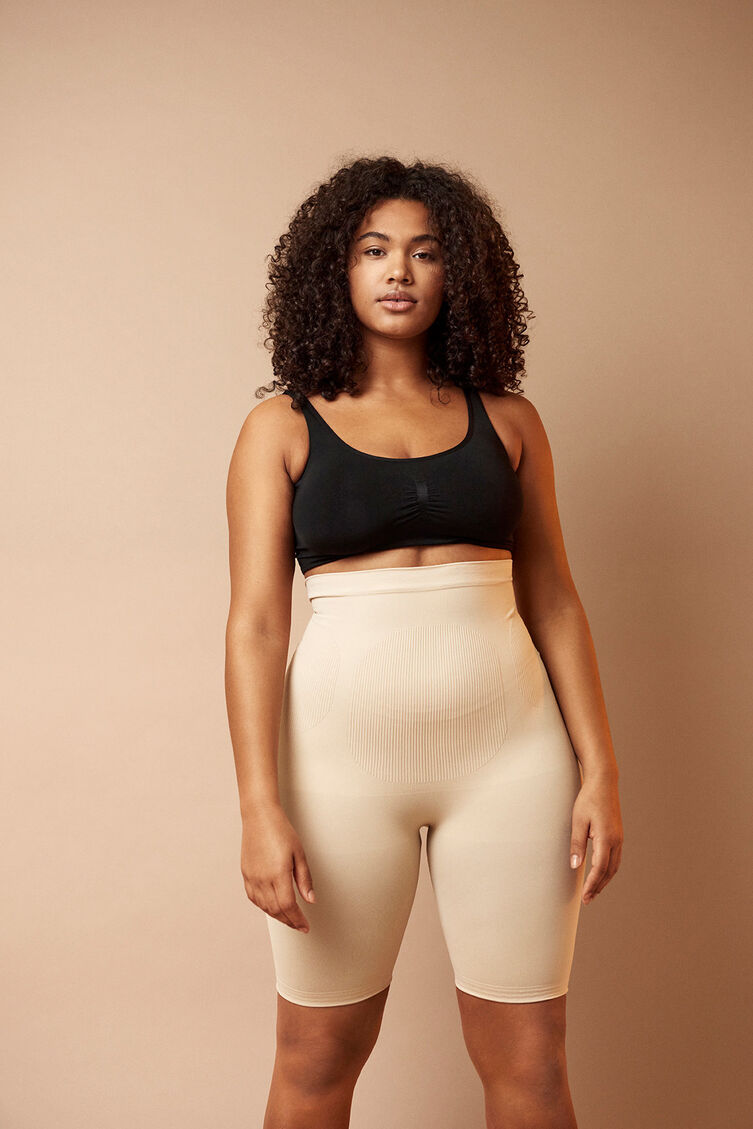 Hochtaillierte Shapewear Shorts, Beige, Image image number 1